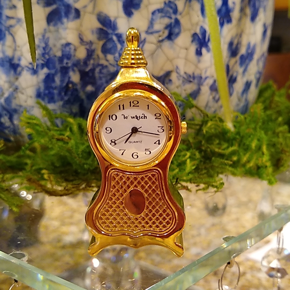 💕⏰ miniature brass clock by,le watch
